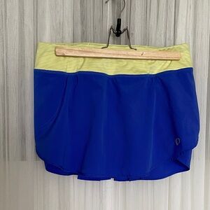 Pearl Izumi Women's Cerulean Blue and Light Lime Yellow Running Mini Skirt Med